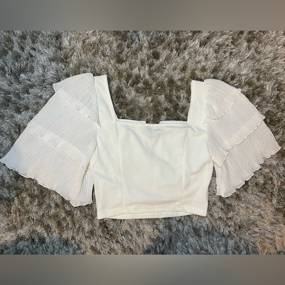 NWOT White Blouse With Ruffle 3/4 Sleeves Size XS - Picture 3 of 3